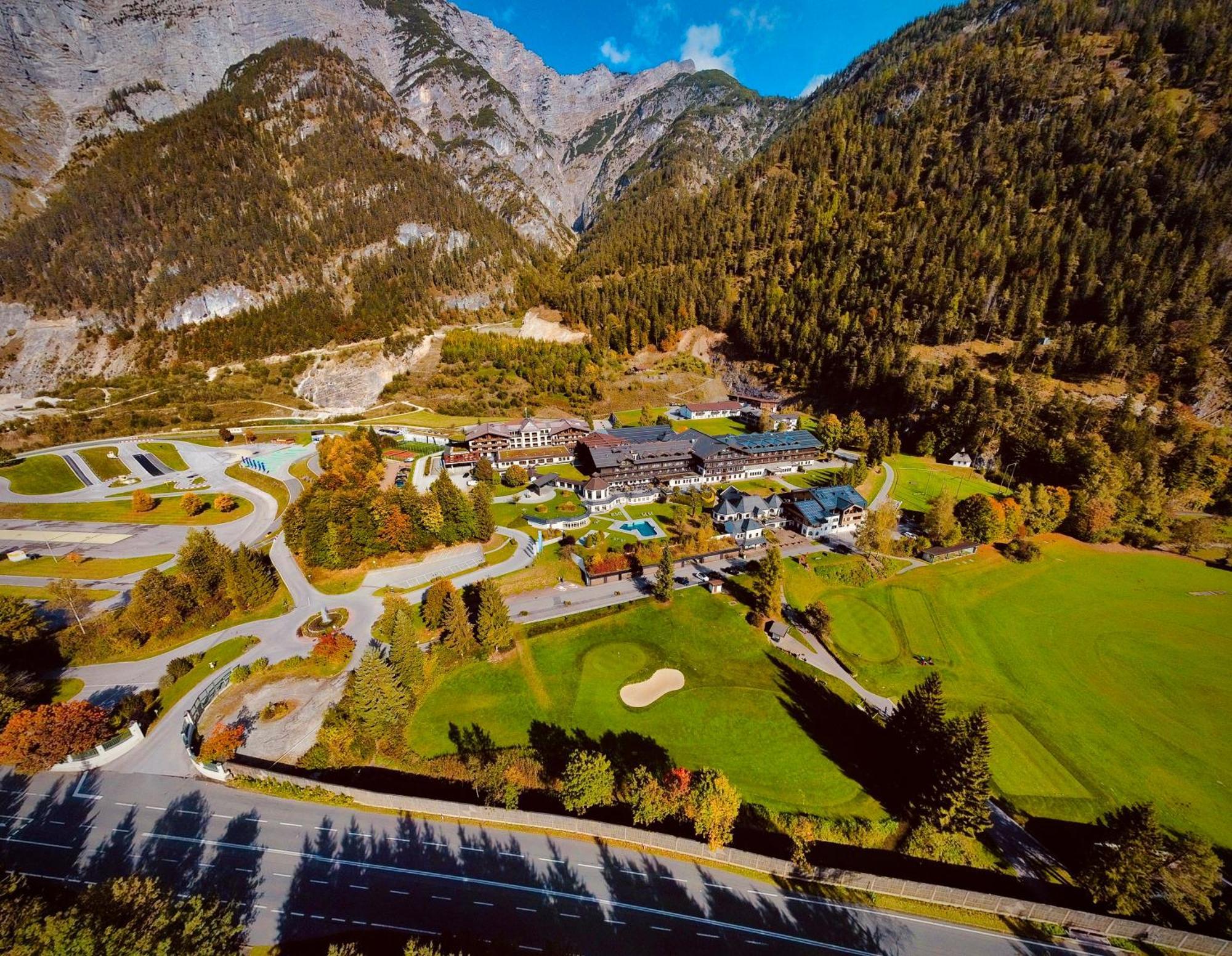 Hotel Gut Brandlhof Saalfelden Exterior foto